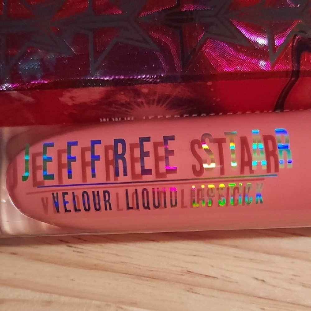 💋Jeffree Star Circus Peanut Lipstick - - Picture 4 of 4
